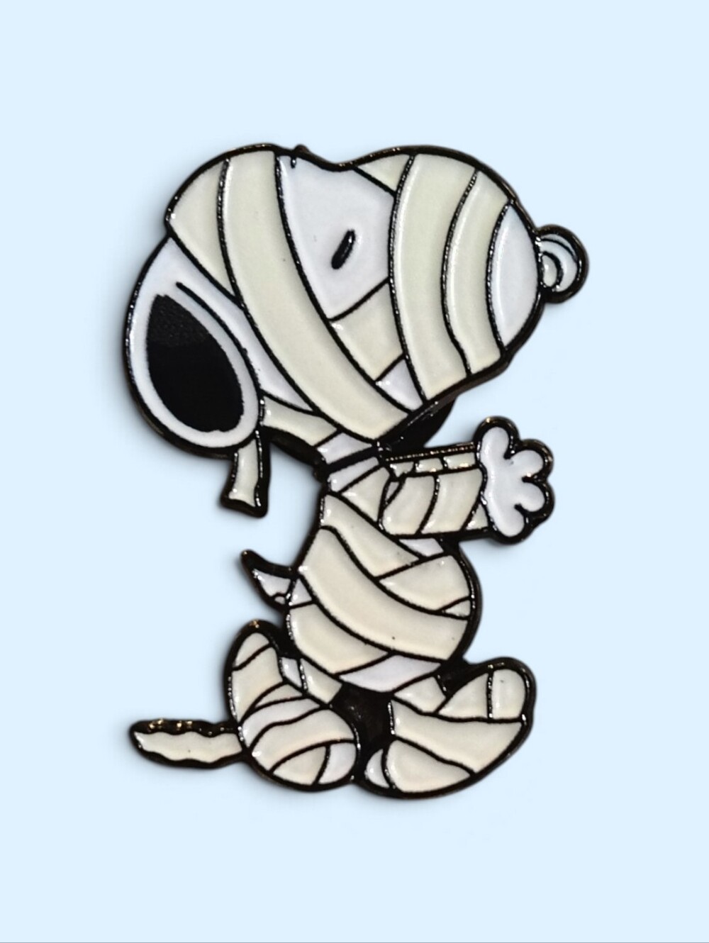 Peanuts: Mummy Snoopy Pin - Cream Enamel